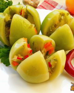 Зеленые помидоры квашеные