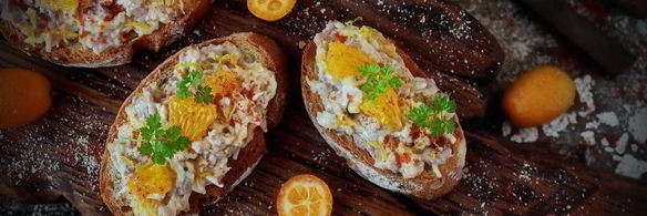 бутерброд с печенью трески