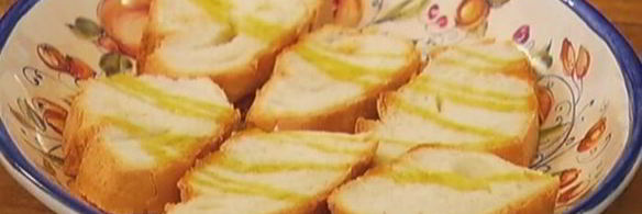 бутерброд с сардинками и помидорами