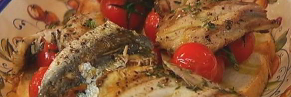 бутерброд с сардинками и помидорами