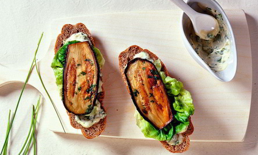 Рецепт бутерброда с жареным баклажаном