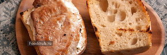 бутерброд со свининой и манго