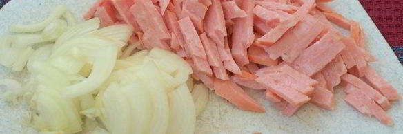 бутерброды с шампиньонами и колбасой в духовке