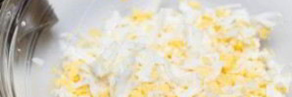 бутерброды со шпротами и соленым огурцом