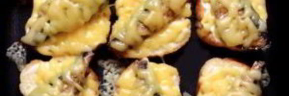 бутерброды со шпротами в духовке