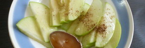 бутерброды со скумбрией и яблоками