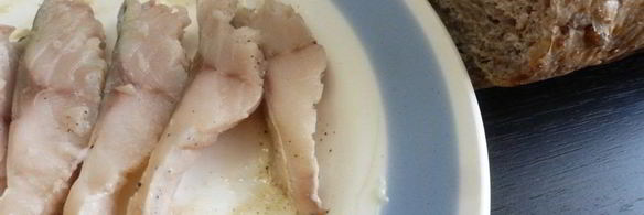 бутерброды со скумбрией и яблоками