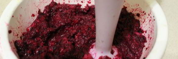 бутерброды со свекольно-селедочной намазкой