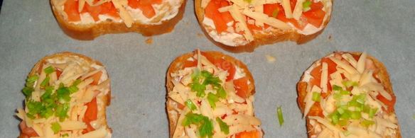 бутерброды в духовке с помидорами