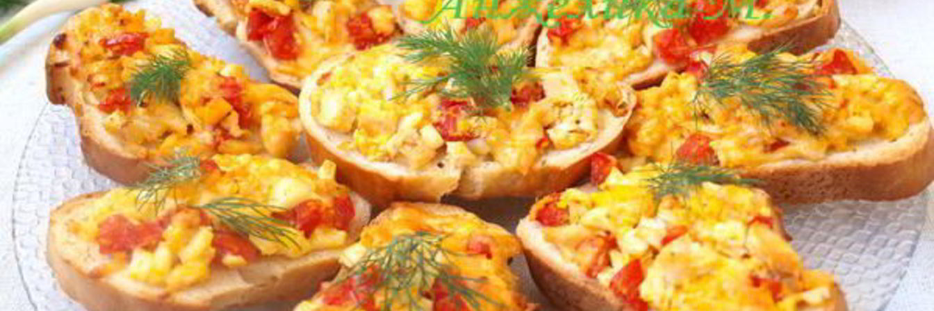 Горячие бутерброды с курицей и помидорами