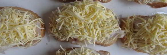 горячие бутерброды с рыбным филе и сыром