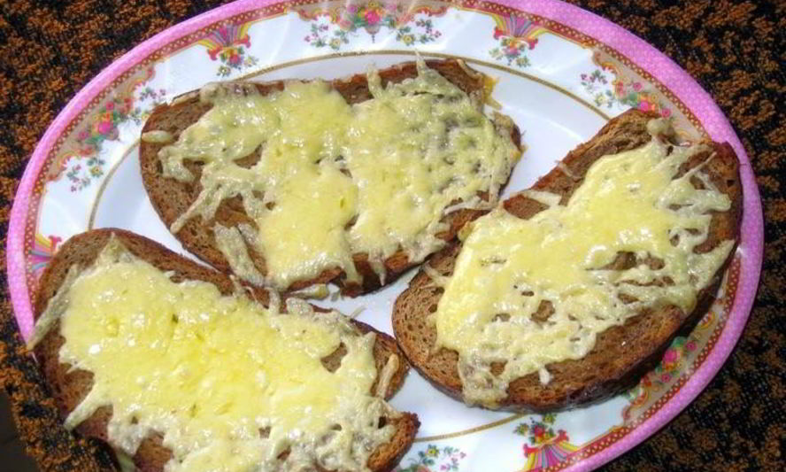 Рецепт горячих бутербродов с сыром в духовке