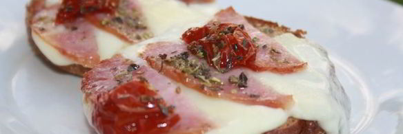 горячие бутерброды в средиземноморском стиле