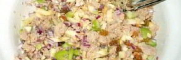 изысканный бутерброд с тунцом