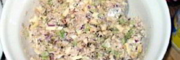 изысканный бутерброд с тунцом