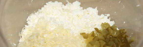 творожные бутерброды с огурцом и зеленью