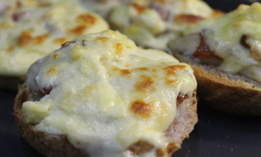 Рецепт запеченого бутерброда с рыбой