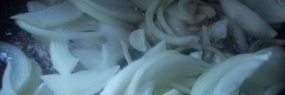 говядина, маринованная в соевом соусе с имбирем чесноком и чили