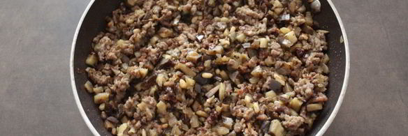 корзиночки с фаршем, печеным баклажаном и кедровыми орешками