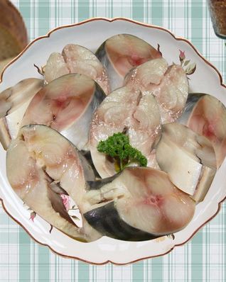 Маринованная скумбрия в соевом соусе