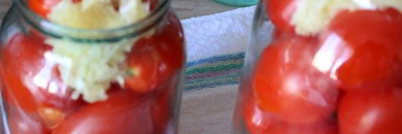 маринованные помидоры с чесноком