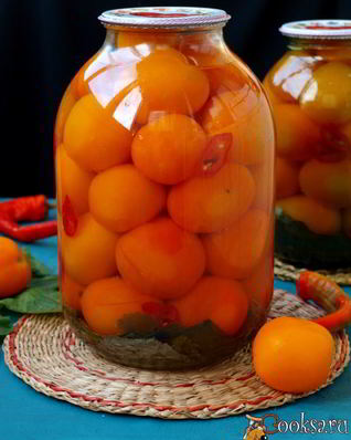 Маринованные желтые помидоры с острым перцем