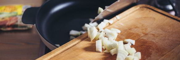 новогодняя закуска на крекерах