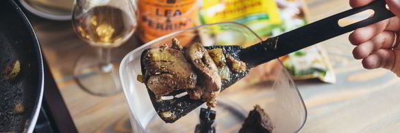 новогодняя закуска на крекерах