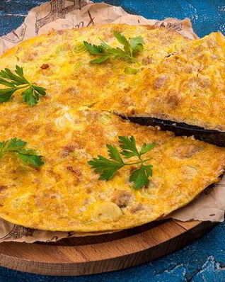 Ароматная фриттата с тунцом