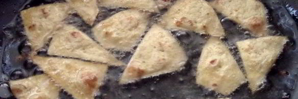 быстрый омлет из микроволновки с чипсами