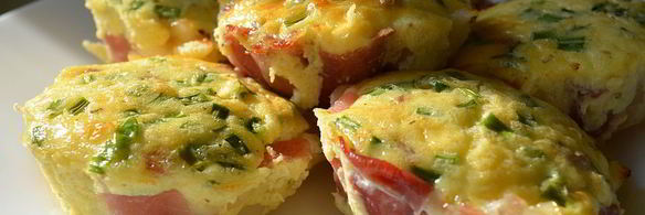 омлет с беконом в формочках