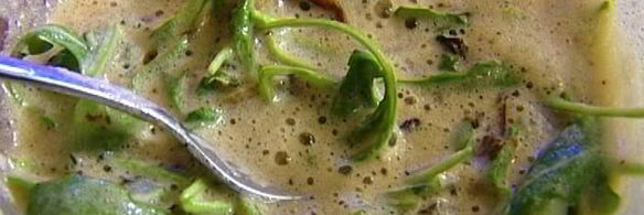 омлет с грибами, руколой и голубым сыром