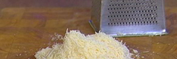 омлет с грибами, руколой и голубым сыром