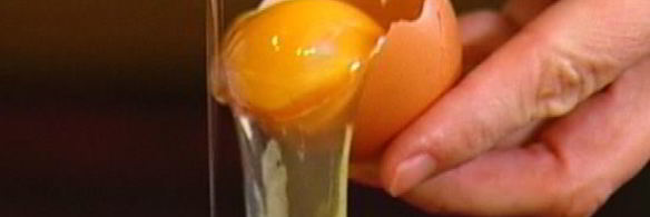 омлет с грибами, руколой и голубым сыром