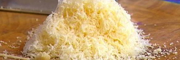 омлет с грибами, руколой и голубым сыром