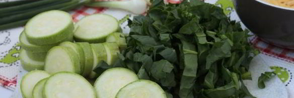 омлет с кабачком и шпинатом