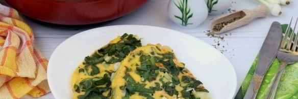омлет с кабачком и шпинатом