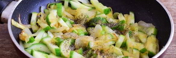 омлет с огурцами