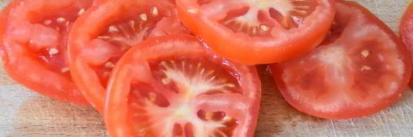 омлет с ветчиной и помидорами