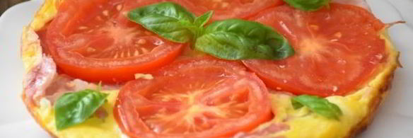 омлет с ветчиной и помидорами