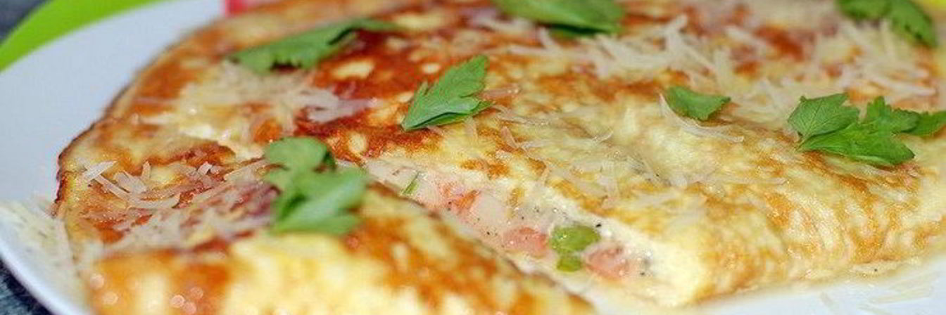 Омлет с зеленью и помидорами