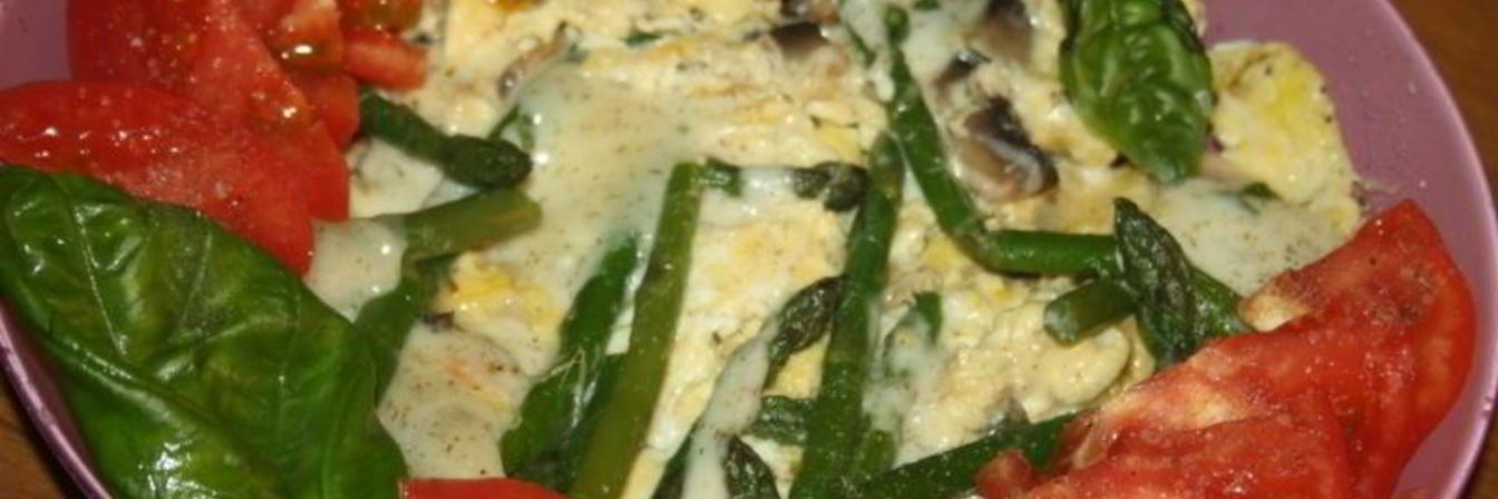 Омлет со спаржей и шампиньонами