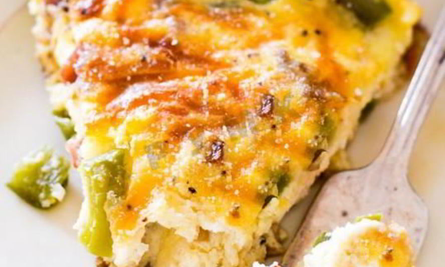 Рецепт запеченного омлета с сосисками и овощами