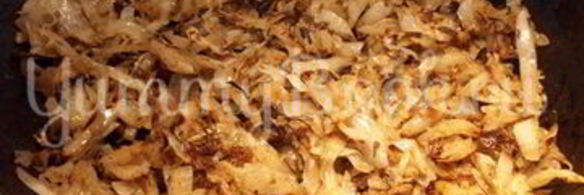 жаренный омлет с капустой