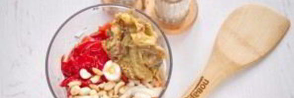 баклажанно-перечный паштет с орехами