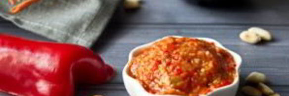 баклажанно-перечный паштет с орехами