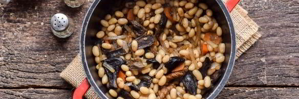 паштет из фасоли с сушеными грибами