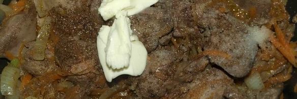 паштет из куриной печени и зеленого горошка