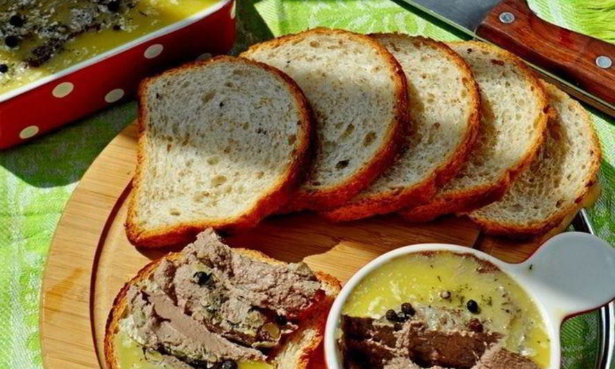 Рецепт паштета из куриной печени с кальвадосом