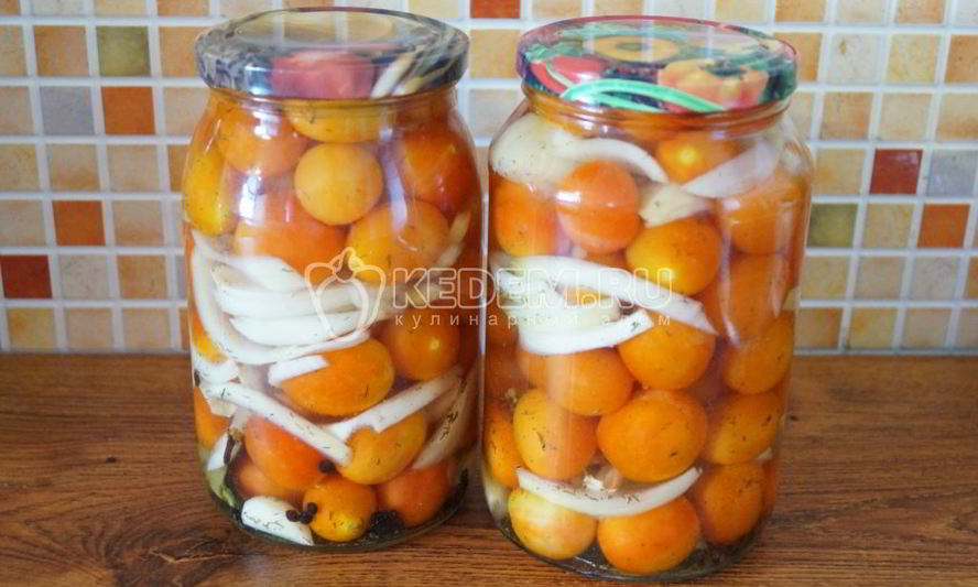 Рецепт помидоров с луком и маслом на зиму